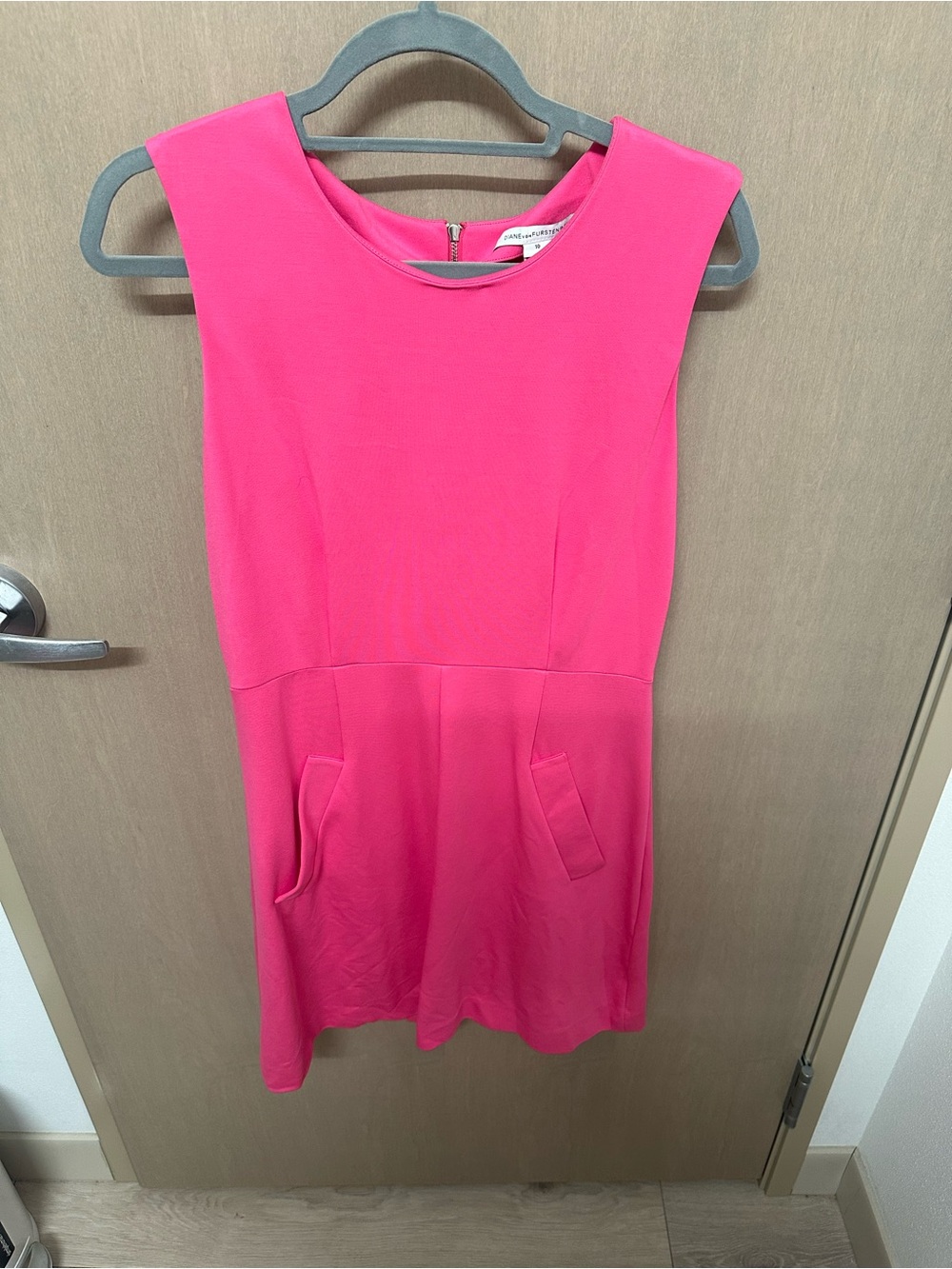 Diane von Furstenberg women’s hot pink dress size 10